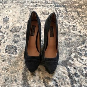 Deena & Ozzy Suede Vintage Style Heels 🌈